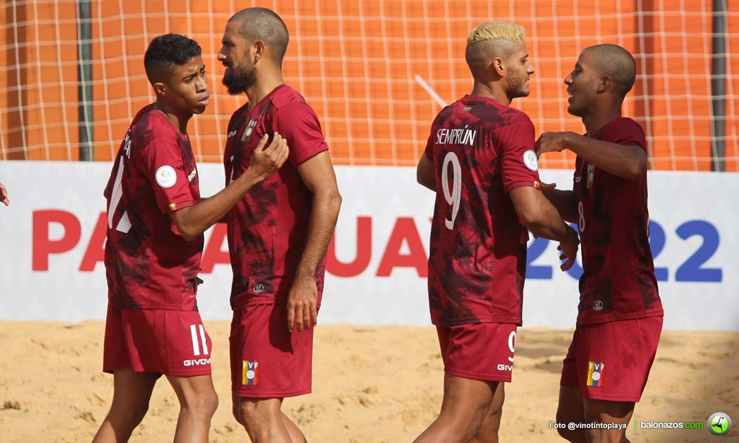 Argentina debutó con victoria por 5 a 4 ante Uruguay en la Copa América de Fútbol  Playa