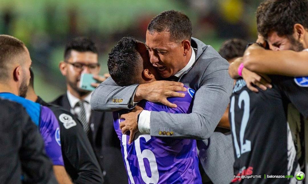 Metropolitanos FC se quedó sin director técnico.