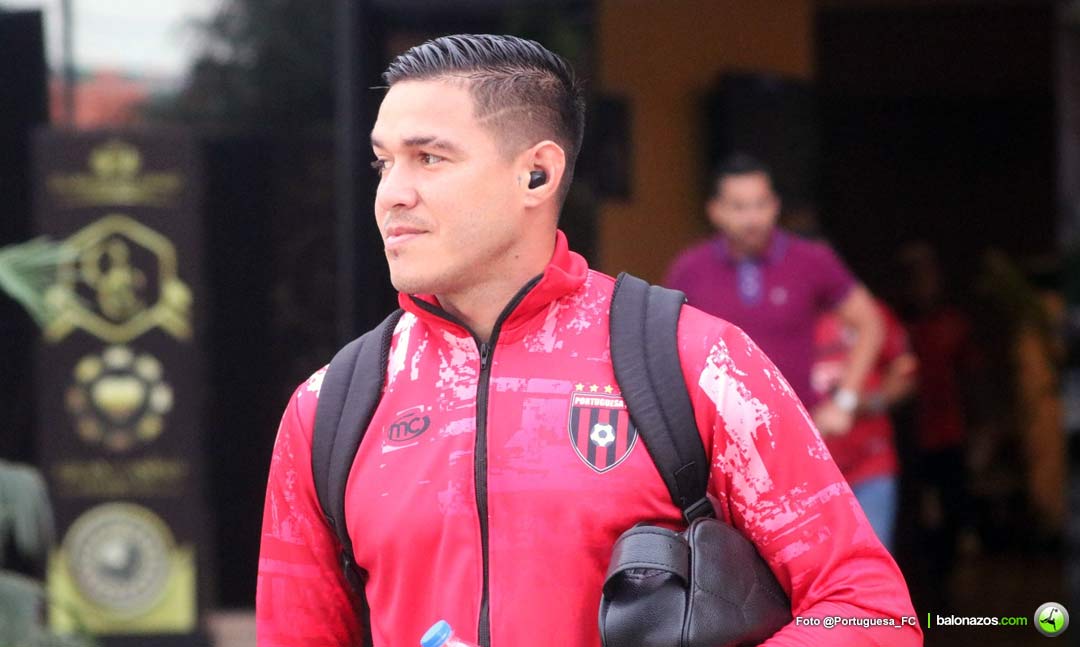 el arquero Yhonatan Yustiz 