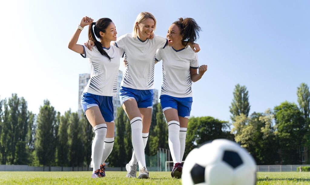 Los obstáculos que enfrentan las mujeres en el fútbol: desafíos dentro ...