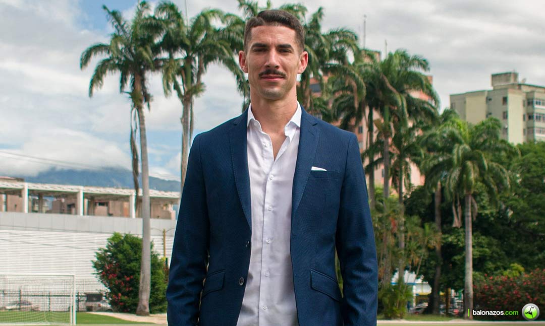 El DT Diego Merino del Carabobo Fútbol Club