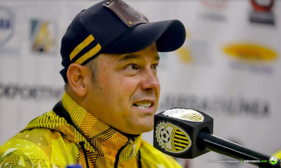 el técnico Eduardo Saragó