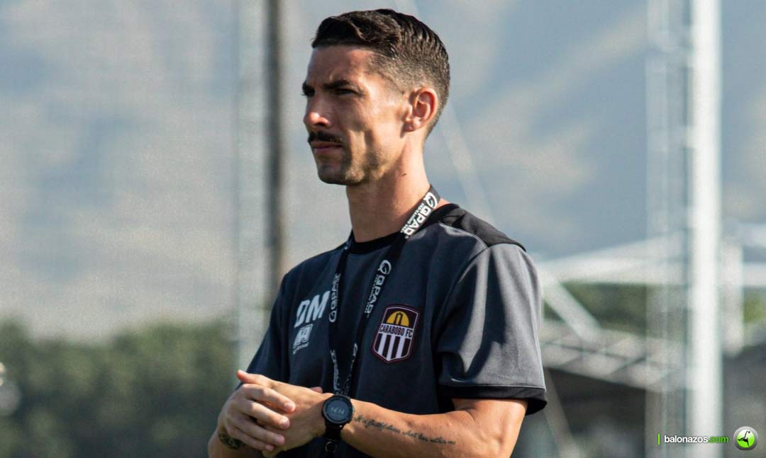 El entrenador Diego Merino,