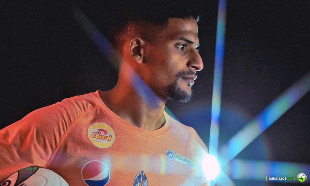 Joiser Arias jugará con el Dvo La Guaira