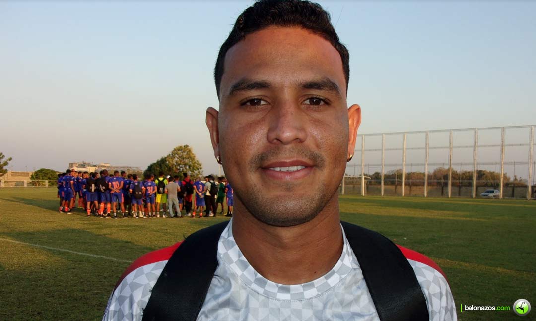 El zaguero central Darvis Rodríguez