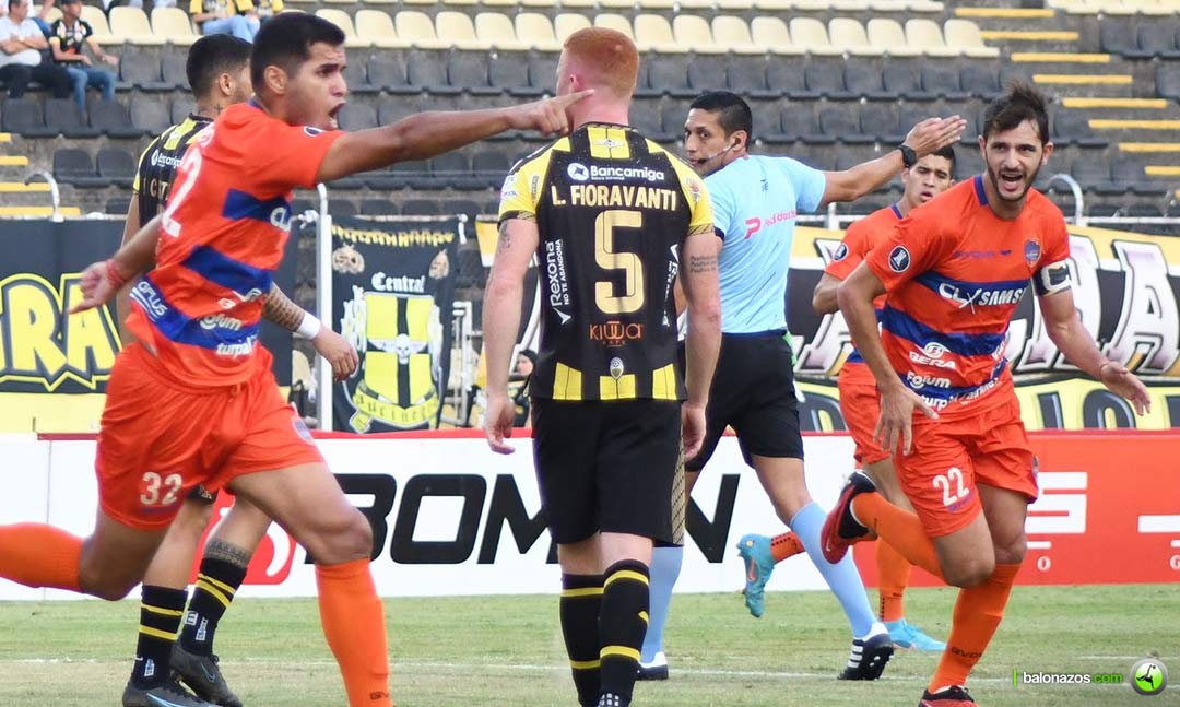 Academia Puerto Cabello Líder indiscutible del FutVe