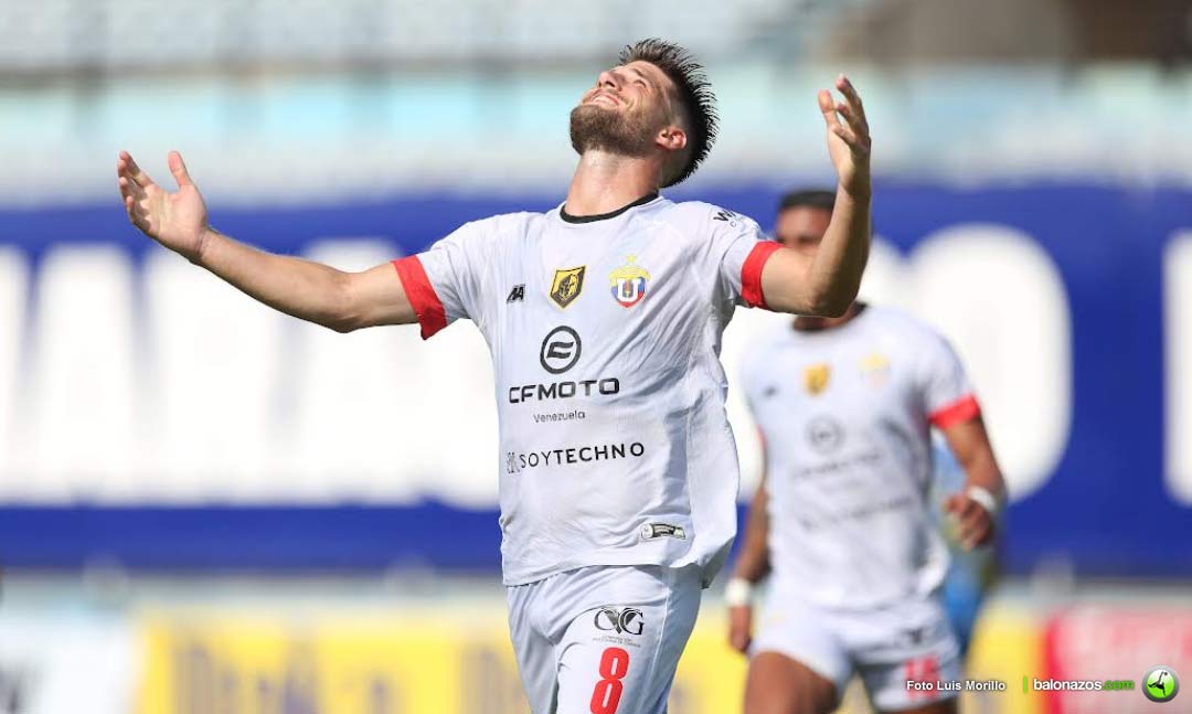 La UCV FC rescató un empate