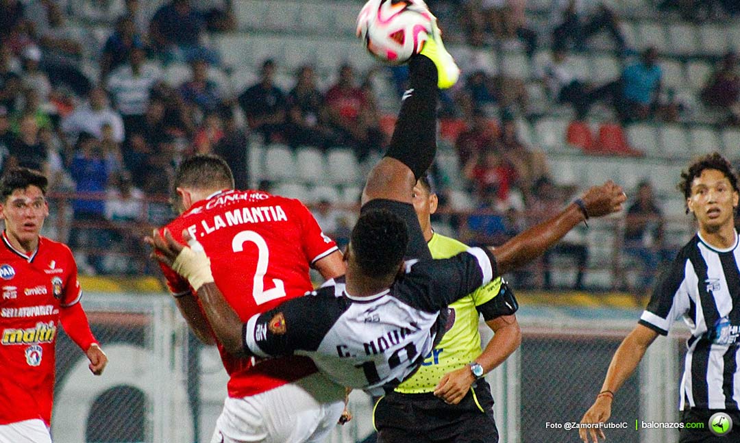 Zamora Fútbol Club y Caracas Fútbol Club