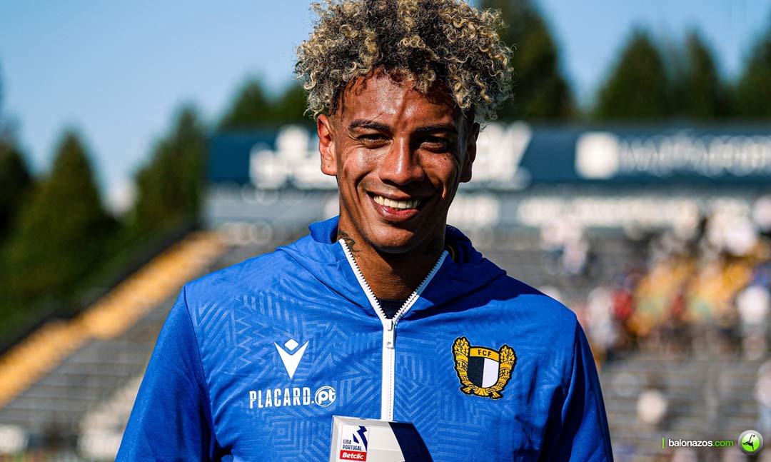 Jhonder Cádiz sigue marcando goles