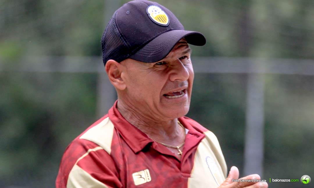 Miguel Ángel Echenausi