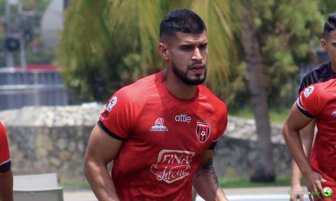 Junior Moreno Paredes