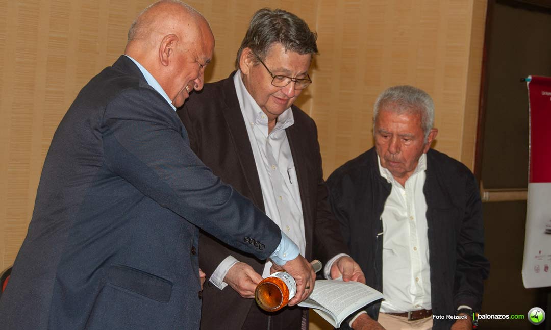 Presentado el Libro "Venezuela y sus Selecciones de Fútbol: Directores Técnicos 1938-2024"