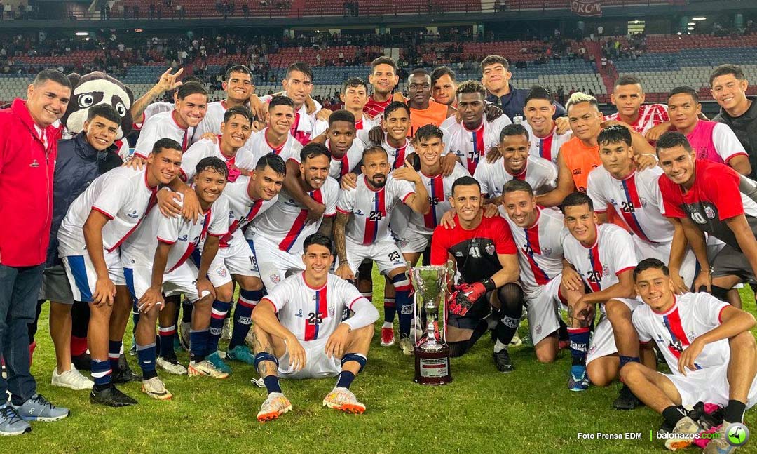 Estudiantes se tituló Campeón