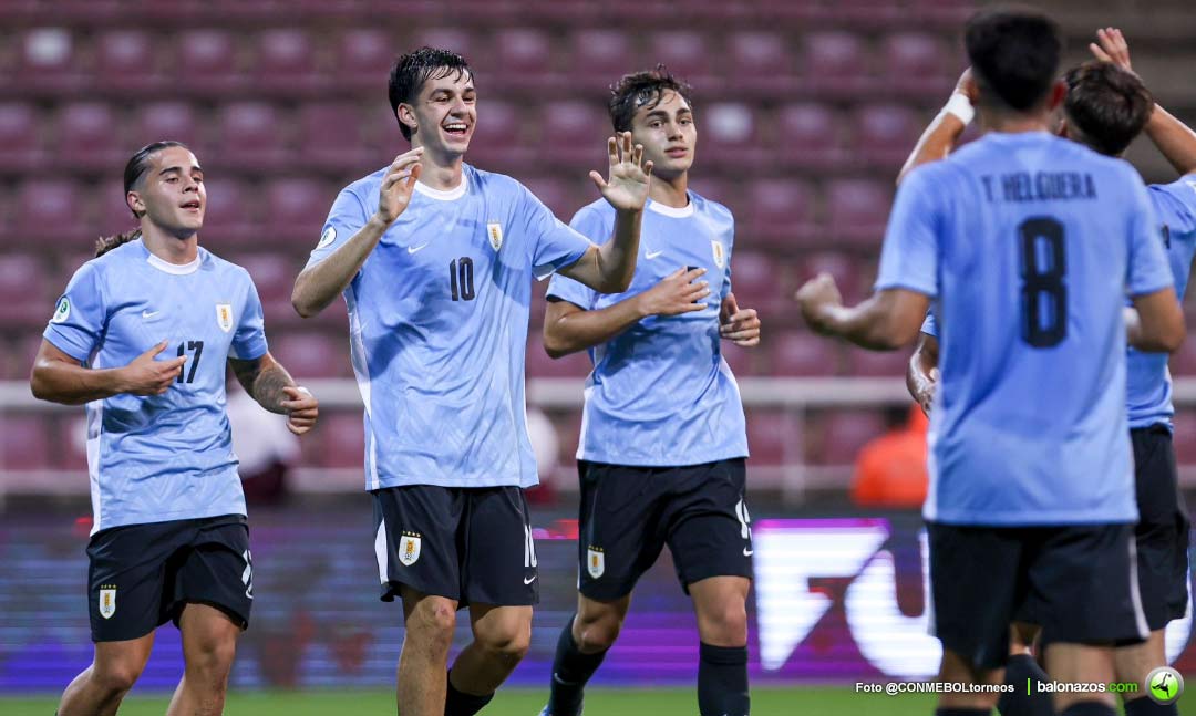 Uruguay goleó este lunes a Paraguay
