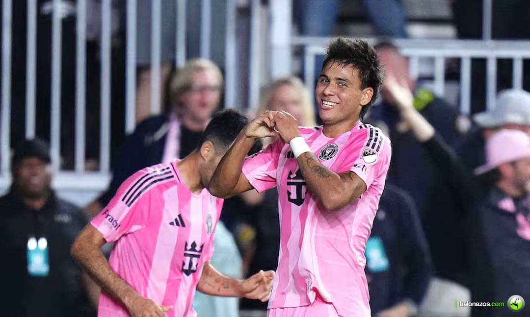Telasco Segovia debutando con un golazo