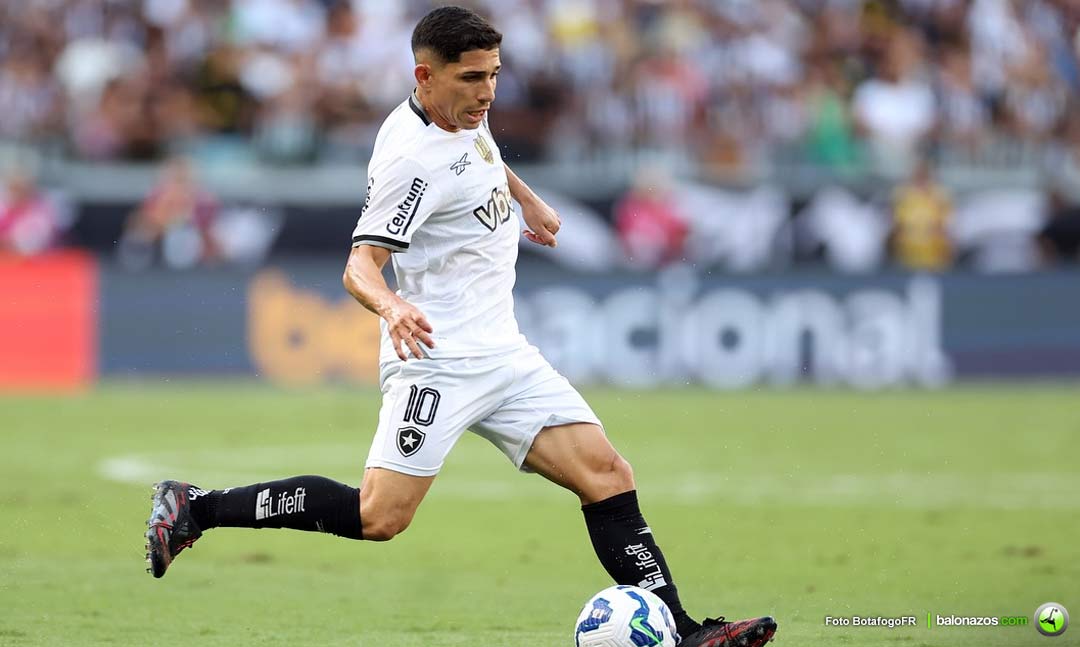 Jefferson Savarino fue titular en Serie A de Brasil 