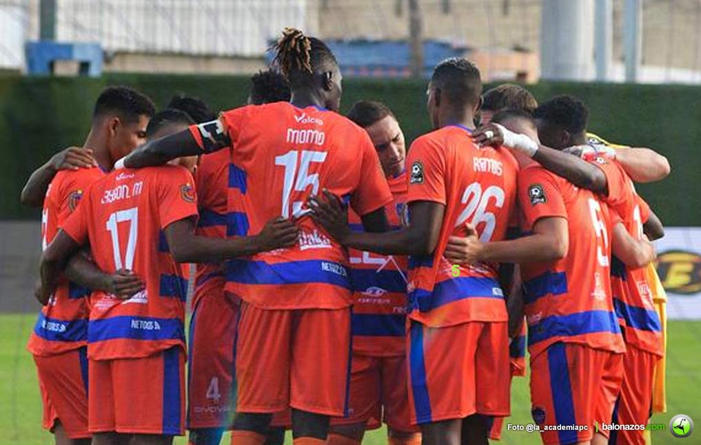 Academia Puerto Cabello empató debutando