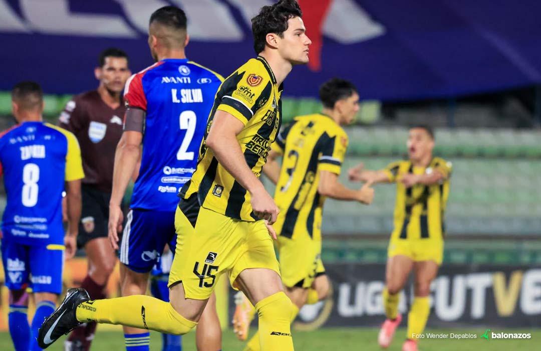 UCV FC igualó con Táchira
